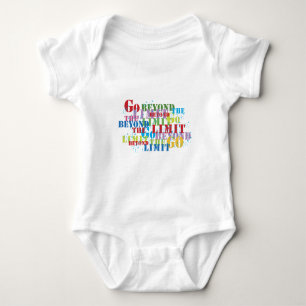 Gehe über die Grenze hinaus Baby Strampler