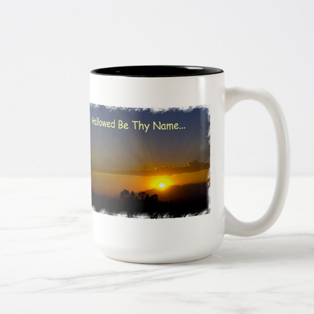 Geheiligt seien Sie Thy Name Zweifarbige Tasse (Rechts)