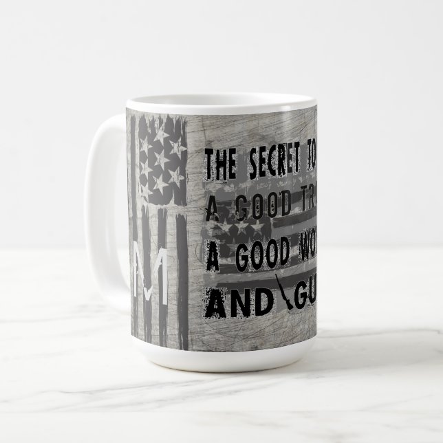 Geheime LKWs Frauen und Waffen Kaffeetasse (Vorderseite Links)