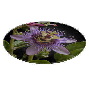 Geheimnisvolle Schönheit: die violette Passionsblu Schneidebrett