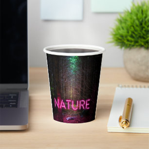 Geheimnisvoller Fichtenwald Natur Neon-Magenta-Sch Pappbecher