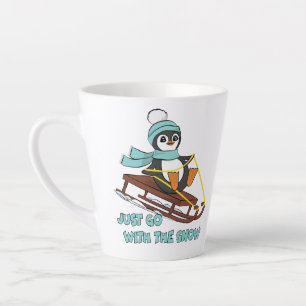Gehen Sie mit dem Niedlichen Pinguin im Schneeschu Milchtasse