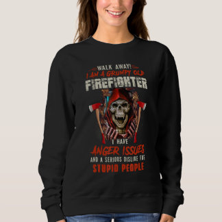 Gehen Sie weg, ich bin ein gruseliger alter Feuerw Sweatshirt