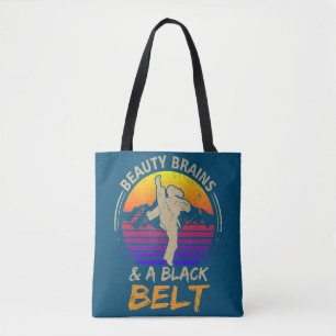 Gehirne und ein Black Belt Karate Girl Martial Art Tasche