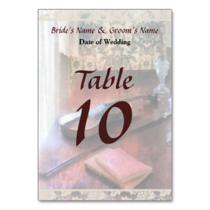 Geige Save the Date auf Credenza Tischnummer