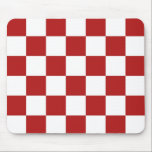 Geländertes Rot und Weiß Mousepad<br><div class="desc">Cooles klassisches, rotes und weißes Muster besteht aus Reihen abwechselnder weißer und roter Quadrate. Fühlen Sie sich frei, um das Produkt zu Ihrem eigenen machen. Digitales 9000 x 6000 Pixel Bild. Copyright ©2013 Claire E. Skinner, Alle Rechte vorbehalten. Um dieses Design auf anderen Artikeln zu sehen, klicken Sie auf den...</div>