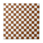 Gelb braun und weiß fliese<br><div class="desc">Abstrakte digitale Kunst von braunen und weißen Quadraten in einer karierten Formation.</div>