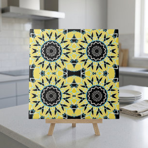 Gelb-schwarzes geometrisches Mandala-Muster Fliese