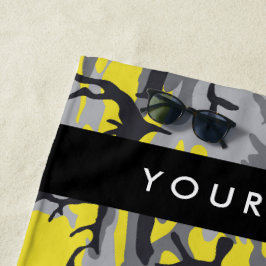 Gelb und Grau Camouflage Ihr Name personalisieren Strandtuch