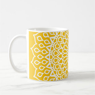 Gelb und Weiß Mandala - Dans-lew in Honig Kaffeetasse