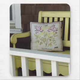 Gelbe Bank und Kissen - Martha's Vineyard Mousepad