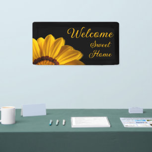 Gelbe Blume auf schwarzem Hintergrund Banner