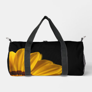 Gelbe Blume auf schwarzem Hintergrund Duffle Bag