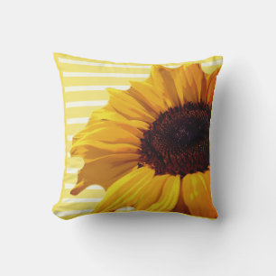 Gelbe Blume mit gestreiftem Hintergrund Kissen