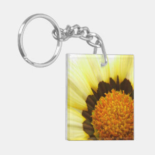 Gelbe Blume Mitte Schlüsselanhänger