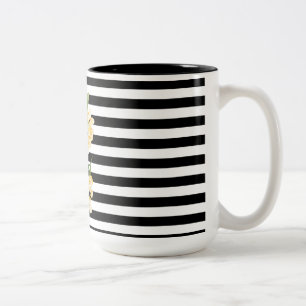 Gelbe Blumen auf schwarz-weißen Streifen Zweifarbige Tasse