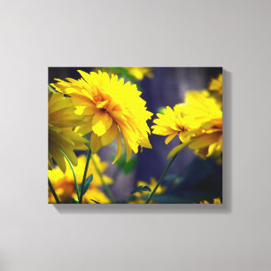 Gelbe Blumen in Sonnenschein Leinwanddruck