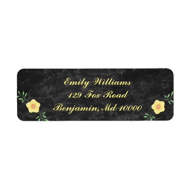 Gelbe Blüte auf schwarzem Hintergrund (Vorne)