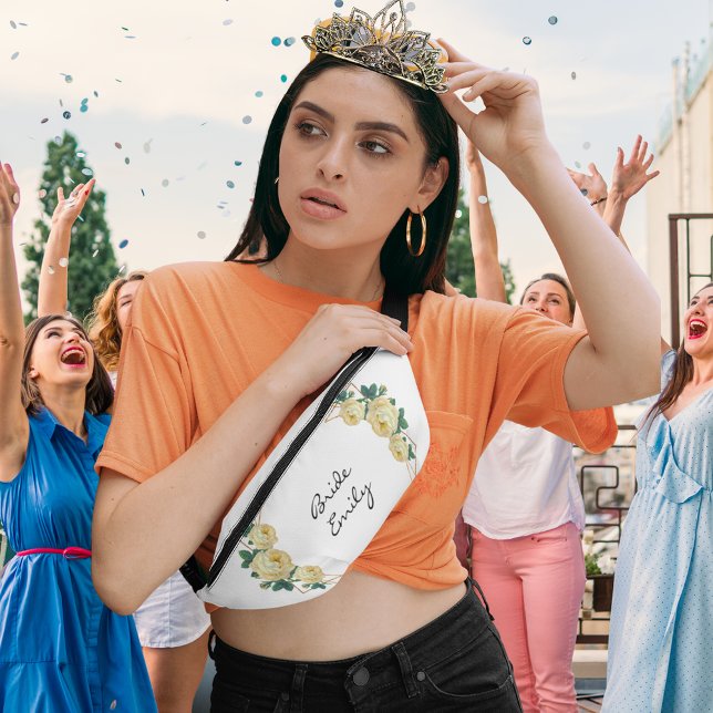 Gelbe Blüte Elegante Gold Glitzer Geo Bauchtasche (Bride Name Yellow Floral Elegant Gold Glitter Geo  Fanny Pack Cover)