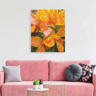 Gelbe Canna-Lilie mit roten Tupfen Floral Leinwanddruck