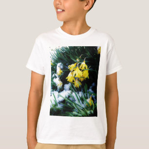 Gelbe Daffodien Blume im Schnee T-Shirt