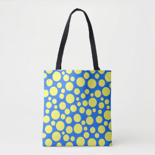 Gelbe Erbsen auf himmelblauem Hintergrund Tasche