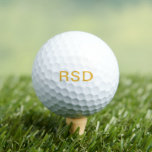 Gelbe Goldmonogramm-Initialen Personalisiert Golfball<br><div class="desc">Eigene Golfbälle machen großartige Geschenke für jede Anlässe. Dieses Design enthält einen Text aus gelbem Goldblock im Monogramm-Stil. Sie können den Text mit beliebigen Initialen oder Formulierungen Ihrer Wahl anpassen. #golflover</div>