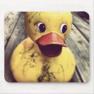 Gelbe Gummiente braucht ein Bad! Mousepad