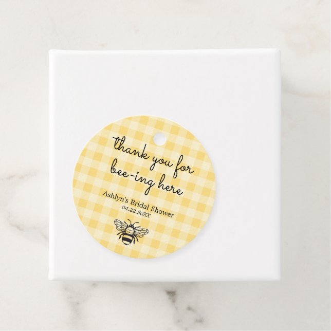 Gelbe Karierte Bienen-Brautparty-Geschenkmarke Geschenkanhänger (Beispiel)
