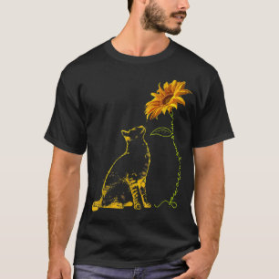 Gelbe Katze unter Sonnenblumen T - Shirt