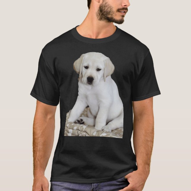 Gelbe Labrador Hübsch sitzen T-Shirt (Vorderseite)