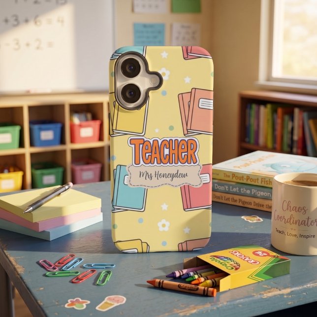 Gelbe Lehrerbücher Muster  iPhone 16 Hülle (Von Creator hochgeladen)