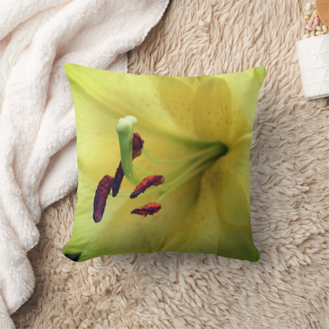 Gelbe Lilie Blume Nah Kissen (Decke)