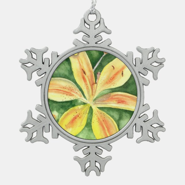 Gelbe Lilien im Garten Schneeflocken Zinn-Ornament (Vorderseite)