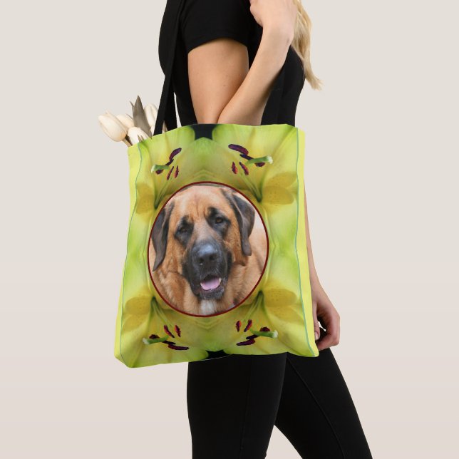 Gelbe Lilienrahmen schaffen Ihr eigenes Foto Tasche (Von Nahem)