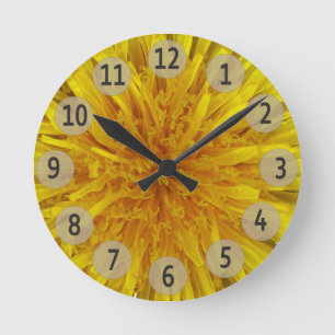 Gelbe Löwenzahn-Blumen-Foto-Schwarz-Stellen Runde Wanduhr