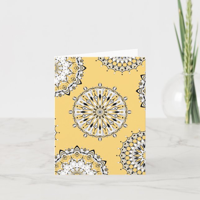 Gelbe Mandala 2 geklappte Grußkarte Karte (Vorderseite)