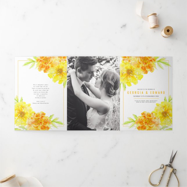 Gelbe Marigold Blume Aquarellhochzeit Dreifach-gefaltete Programmkarte (Außenbereich)