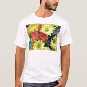 Gelbe Milchprodukte und Rote Rosen T-Shirt