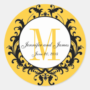 Gelbe Namen für das Hochzeitmonogramm Datum Runder Aufkleber