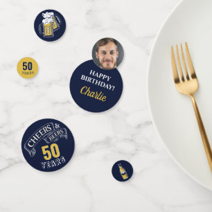 Gelbe Navy-Cheers und Biere jeden Alters Geburtsta Konfetti