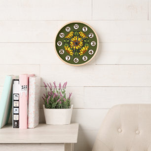Gelbe Orangenblüte mit Grün und Braun Uhr
