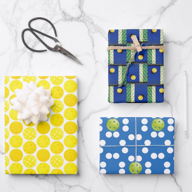 Gelbe Pickleball-Balls auf blau-weiß Geschenkpapier Set (Vorderseite)