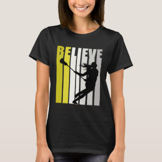 Gelbe Retrofrauen glauben Lacrosse Motivierend T-Shirt