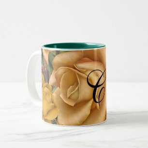 Gelbe Rosen & Landhaus-Rustikal-Holzmöbel im Shabb Zweifarbige Tasse