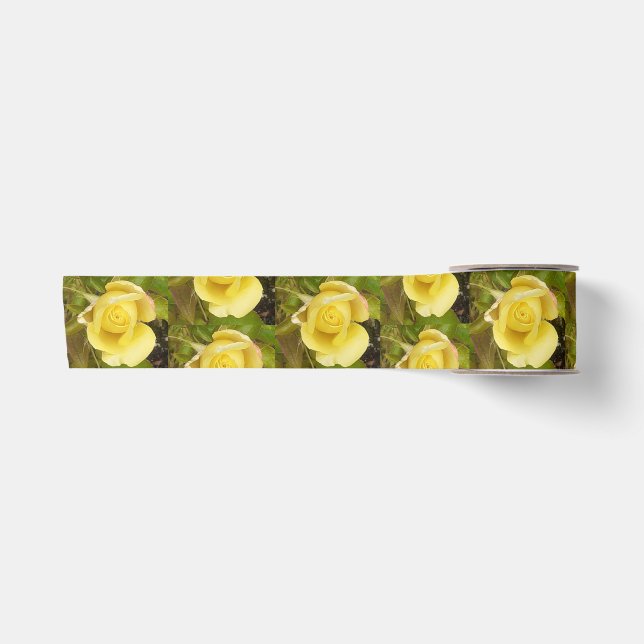 Gelbe Rosenknospe Satinband (Vorderseite)