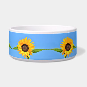 Gelbe Sonnenblume auf blauem Himmel - Sommer Napf