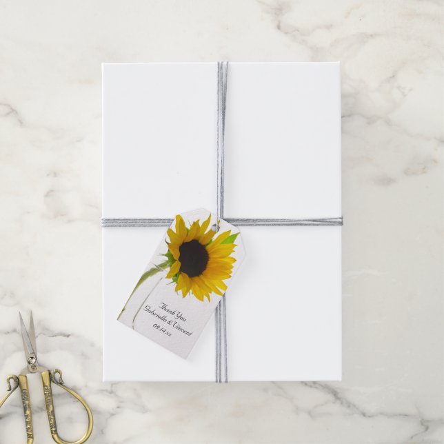 Gelbe Sonnenblume auf der Weißen Gastgeschenk Hoch Geschenkanhänger (Mit Garn)
