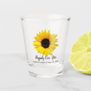 Gelbe Sonnenblume glücklicherweise je nach Hochzei Schnapsglas