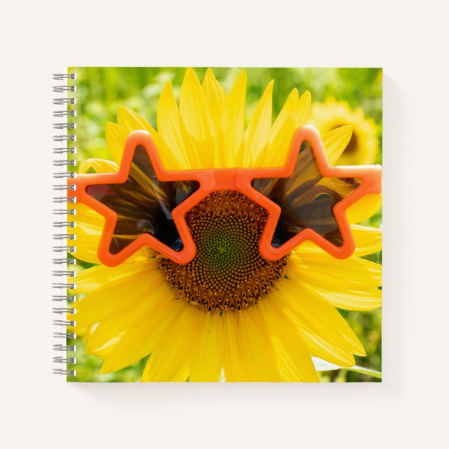 Gelbe Sonnenblume mit Sonnenbrille Notizbuch (Vorderseite)